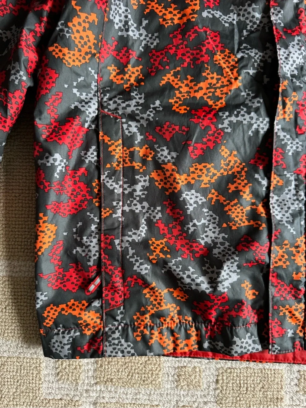 Columbia Kids Hooded Rain Jacket Windbreaker Raincoat Red Orange Gray Camo M